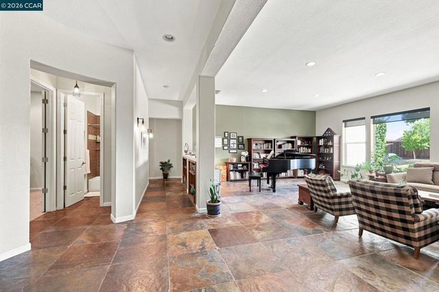 5204 Sturges Ct, Antioch, CA 94531