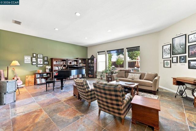 5204 Sturges Ct, Antioch, CA 94531