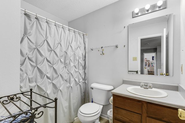 1770 Blue Grass Parkway, Greenwood, IN 46143