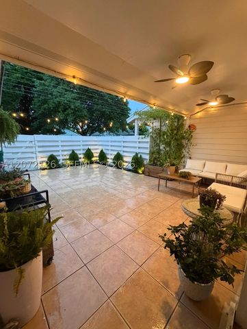 13724 SW 147th Cir Ln 3-30, Miami, FL 33186