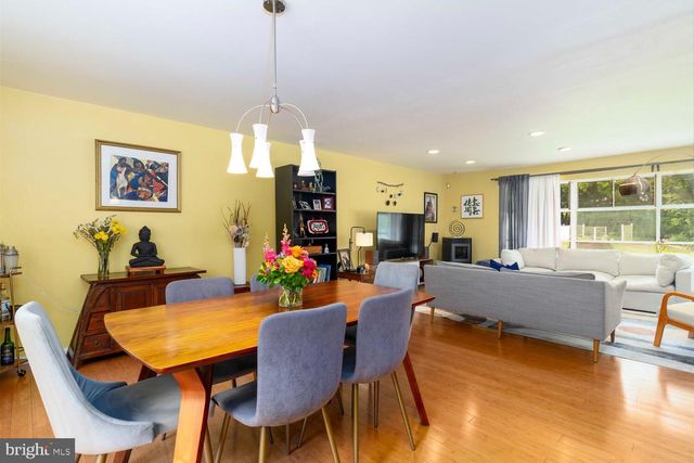 1030 ROCK CREEK DR, Wyncote, PA 19095