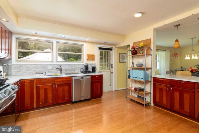 1030 ROCK CREEK DR, Wyncote, PA 19095