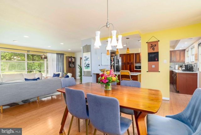 1030 ROCK CREEK DR, Wyncote, PA 19095