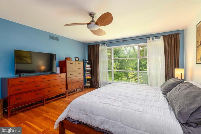 1030 ROCK CREEK DR, Wyncote, PA 19095