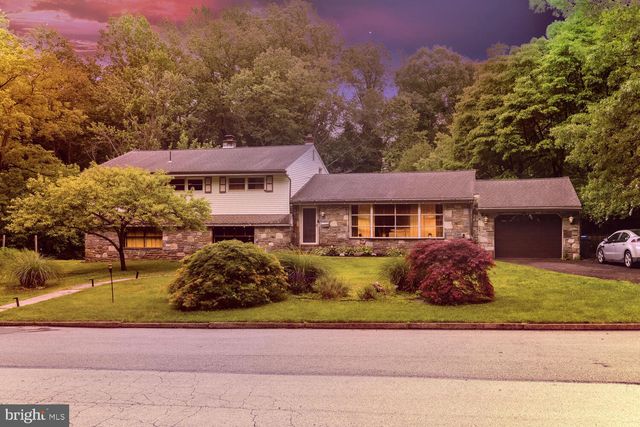 1030 ROCK CREEK DR, Wyncote, PA 19095