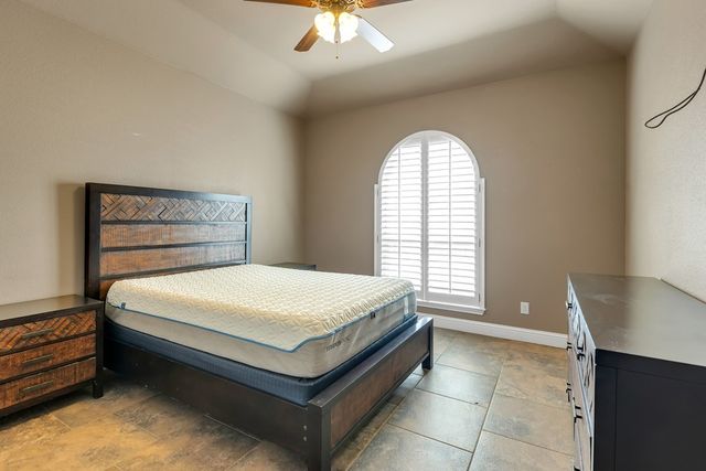 2800 Fairfield Ln, Midland, TX 79705