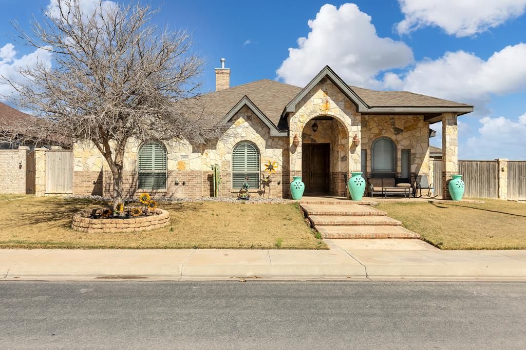 2800 Fairfield Ln, Midland, TX 79705