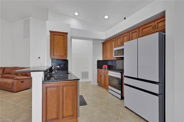 1330 11TH ST SW, Naples, FL 34117