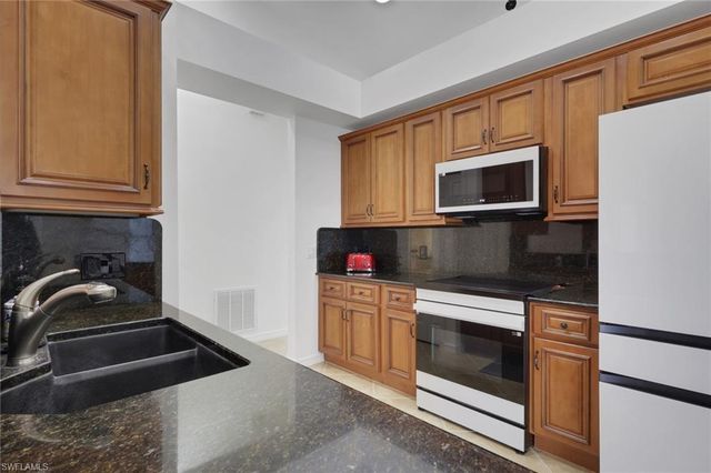 1330 11TH ST SW, Naples, FL 34117