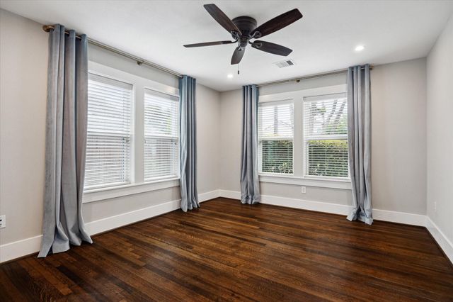 5001 Farmer Street, Houston, TX 77020