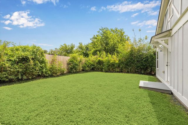 5001 Farmer Street, Houston, TX 77020