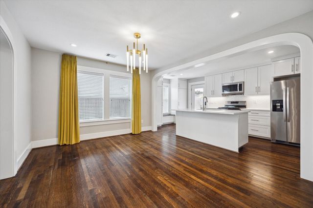 5001 Farmer Street, Houston, TX 77020