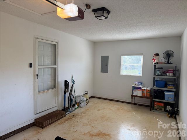 928 Lyndsey Brooke Court, Lincolnton, NC 28092