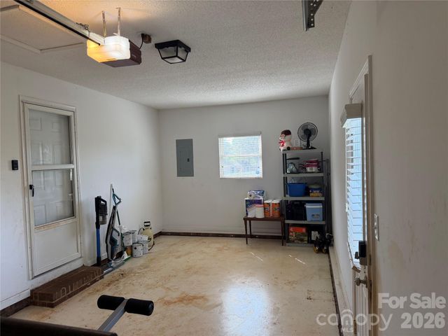 928 Lyndsey Brooke Court, Lincolnton, NC 28092