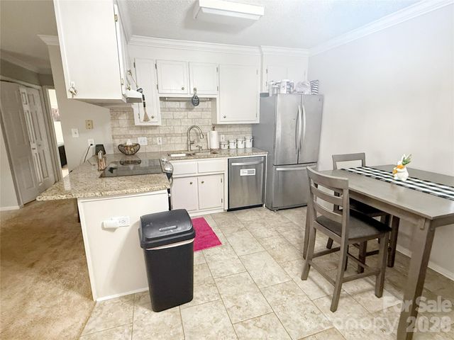 928 Lyndsey Brooke Court, Lincolnton, NC 28092