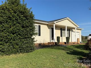928 Lyndsey Brooke Court, Lincolnton, NC 28092