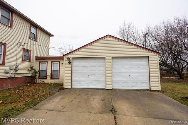 96 JONES Street, Mt. Clemens, MI 48043