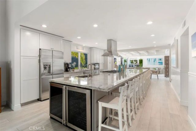 499 Nyes Place, Laguna Beach, CA 92651