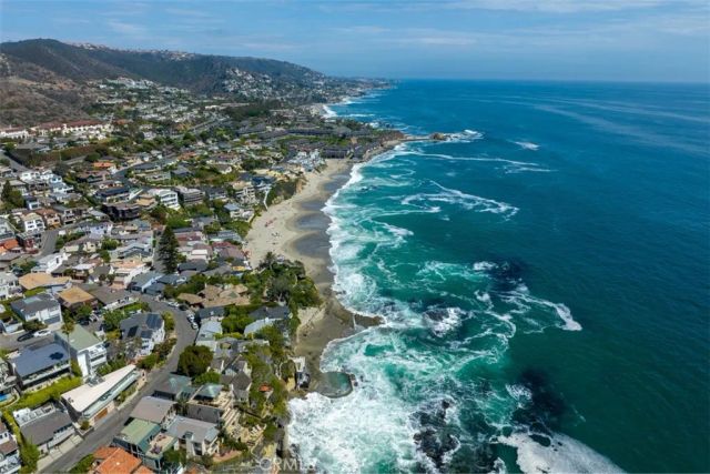 499 Nyes Place, Laguna Beach, CA 92651