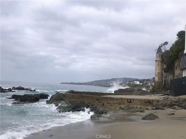 499 Nyes Place, Laguna Beach, CA 92651