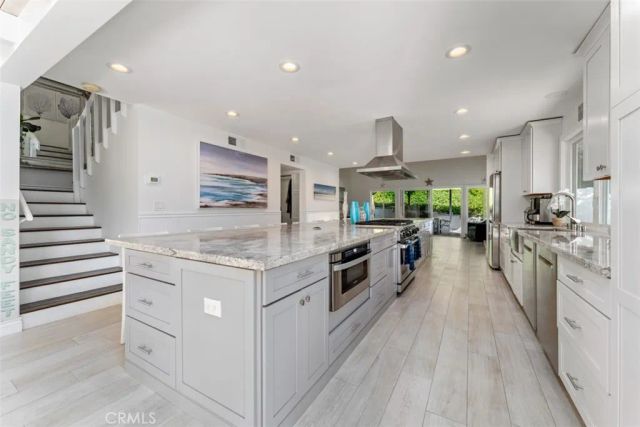 499 Nyes Place, Laguna Beach, CA 92651