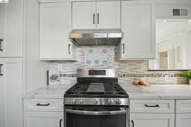 2815 Canterbury Dr,, Richmond, CA 94806