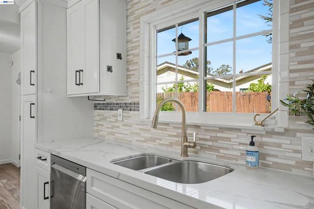 2815 Canterbury Dr,, Richmond, CA 94806