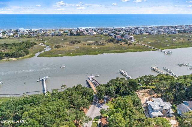 2115 Oyster Harbour Parkway SW, Supply, NC 28462