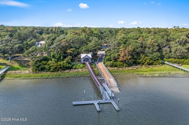 2115 Oyster Harbour Parkway SW, Supply, NC 28462