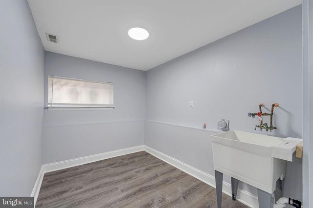 2405 N CUTHBERT DR, Lindenwold, NJ 08021