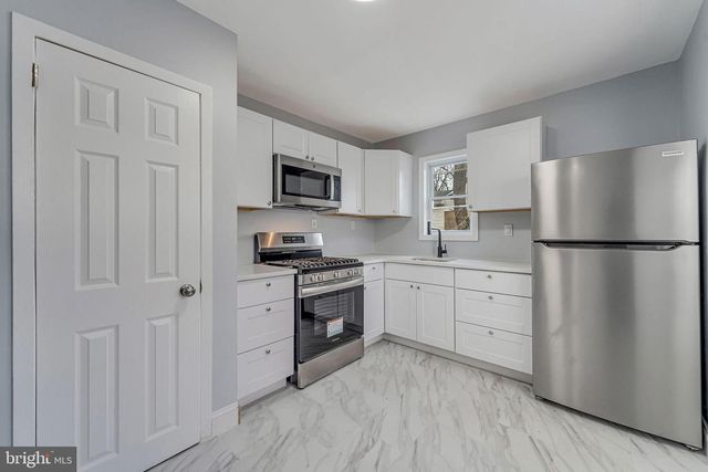 2405 N CUTHBERT DR, Lindenwold, NJ 08021