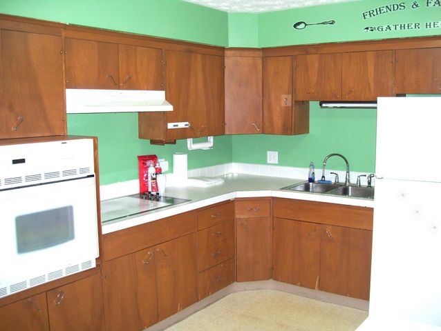 600 W Jenny Street, Bay City, MI 48706