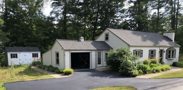 82 Penacook Road, Hopkinton, NH 03229