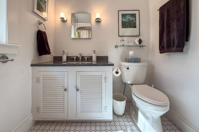 82 Penacook Road, Hopkinton, NH 03229