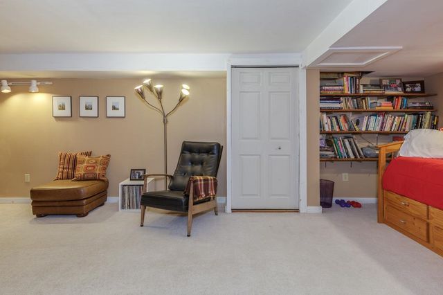 82 Penacook Road, Hopkinton, NH 03229