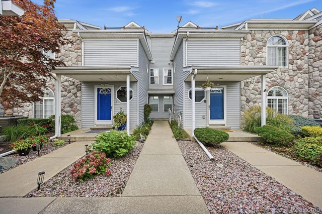 37810 Jefferson Avenue, Harrison Charter Township, MI 48045