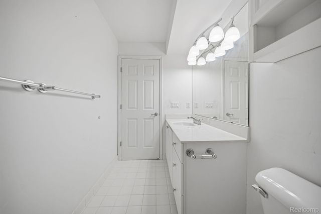 37810 Jefferson Avenue, Harrison Charter Township, MI 48045