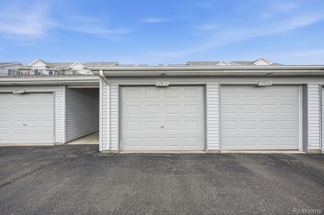 37810 Jefferson Avenue, Harrison Charter Township, MI 48045
