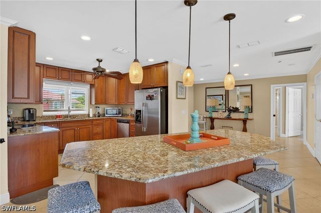 9879 El Greco CIR, Bonita Springs, FL 34135