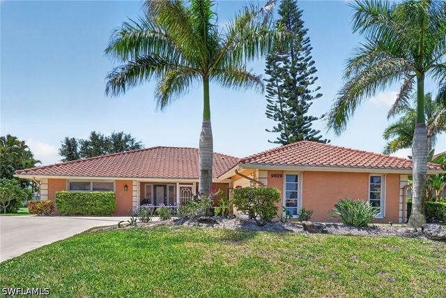 9879 El Greco CIR, Bonita Springs, FL 34135
