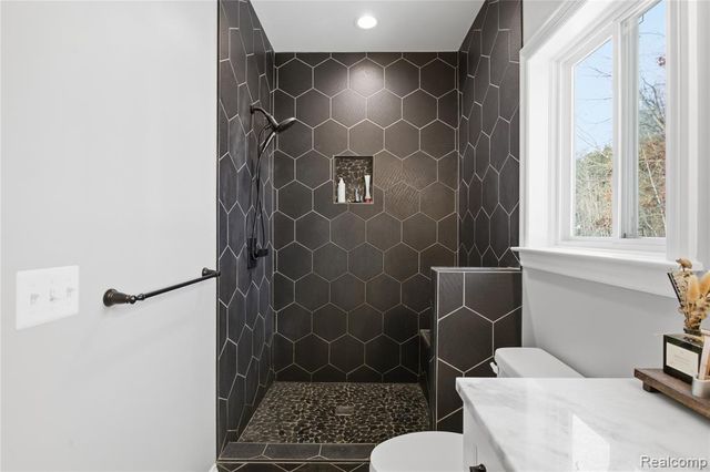 2430 Judah Road, Lake Orion, MI 48359