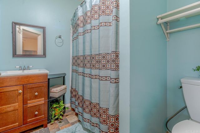 171 Dry Bone Rd, Ash Flat, AR 72513