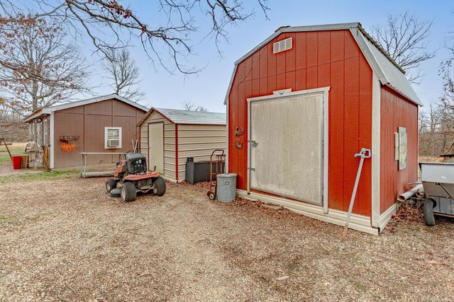 171 Dry Bone Rd, Ash Flat, AR 72513
