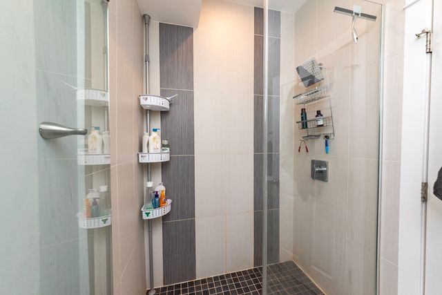2437 N Ashland Avenue 1F, Chicago, IL 60614