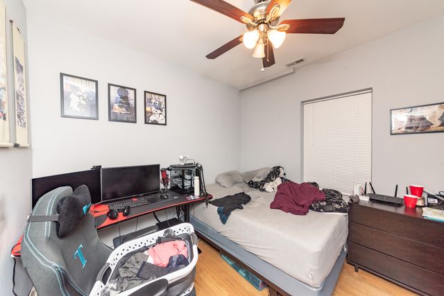 2437 N Ashland Avenue 1F, Chicago, IL 60614