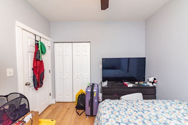 2437 N Ashland Avenue 1F, Chicago, IL 60614