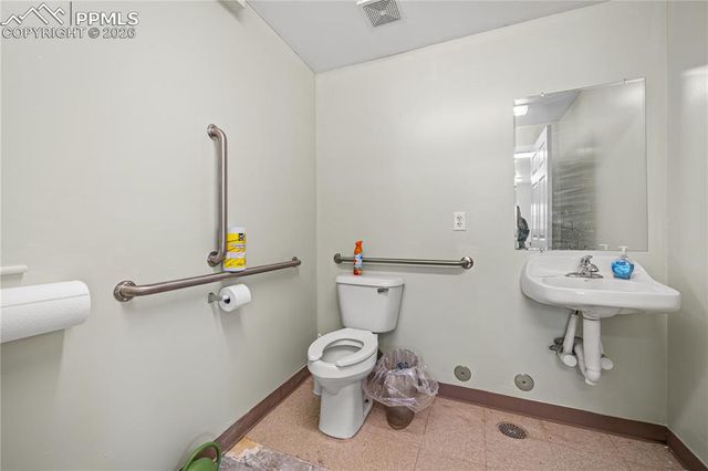 302 Meade Avenue, Pueblo, CO 81001