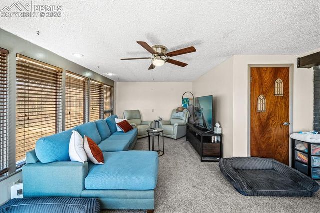 302 Meade Avenue, Pueblo, CO 81001