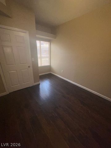 8425 Running Deer Avenue 103, Las Vegas, NV 89145