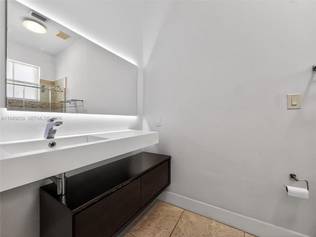 14053 SW 49th St 7, Miramar, FL 33027